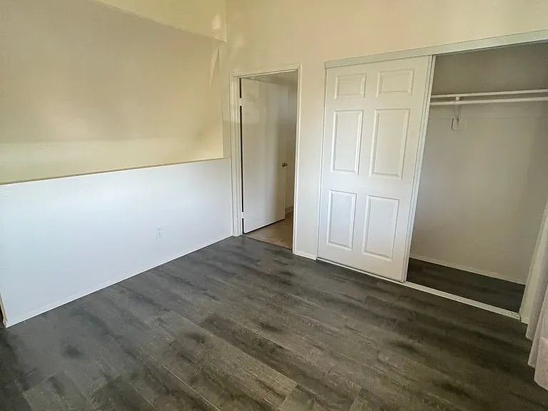 3300 Eureka Pl #5 — Photo 8