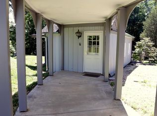 5516 River Rd #A, Fredericksburg, VA 22407