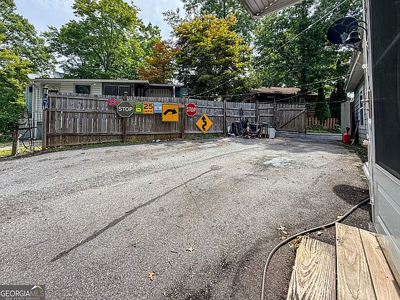 3rd image of 1168 Mountain Shadows Dr