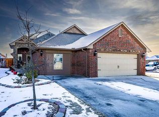 2412 SW Edinburough Dr, Lawton, OK 73505