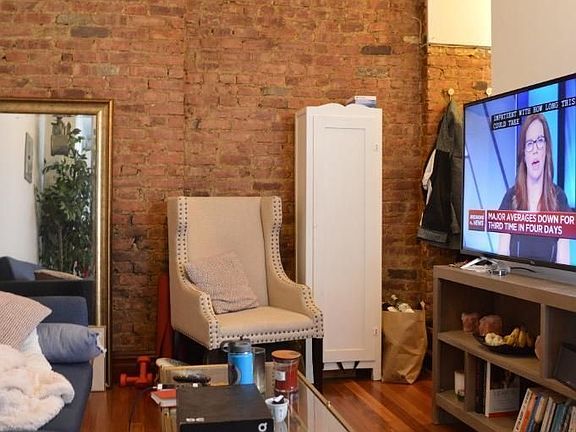 4th image of 538 E 84th St #26