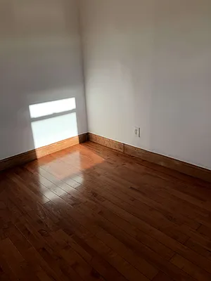 Rented by Metroline Realty | media 13