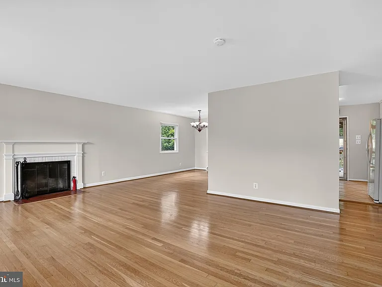 1452 Dewberry Ct — Photo 10