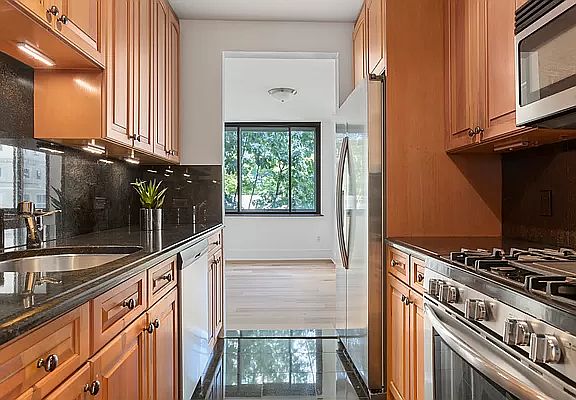 3rd image of 300 Albany St APT 4I