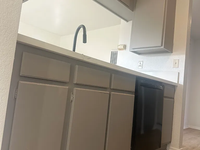 25424 Normandie Ave #16 — Photo 4