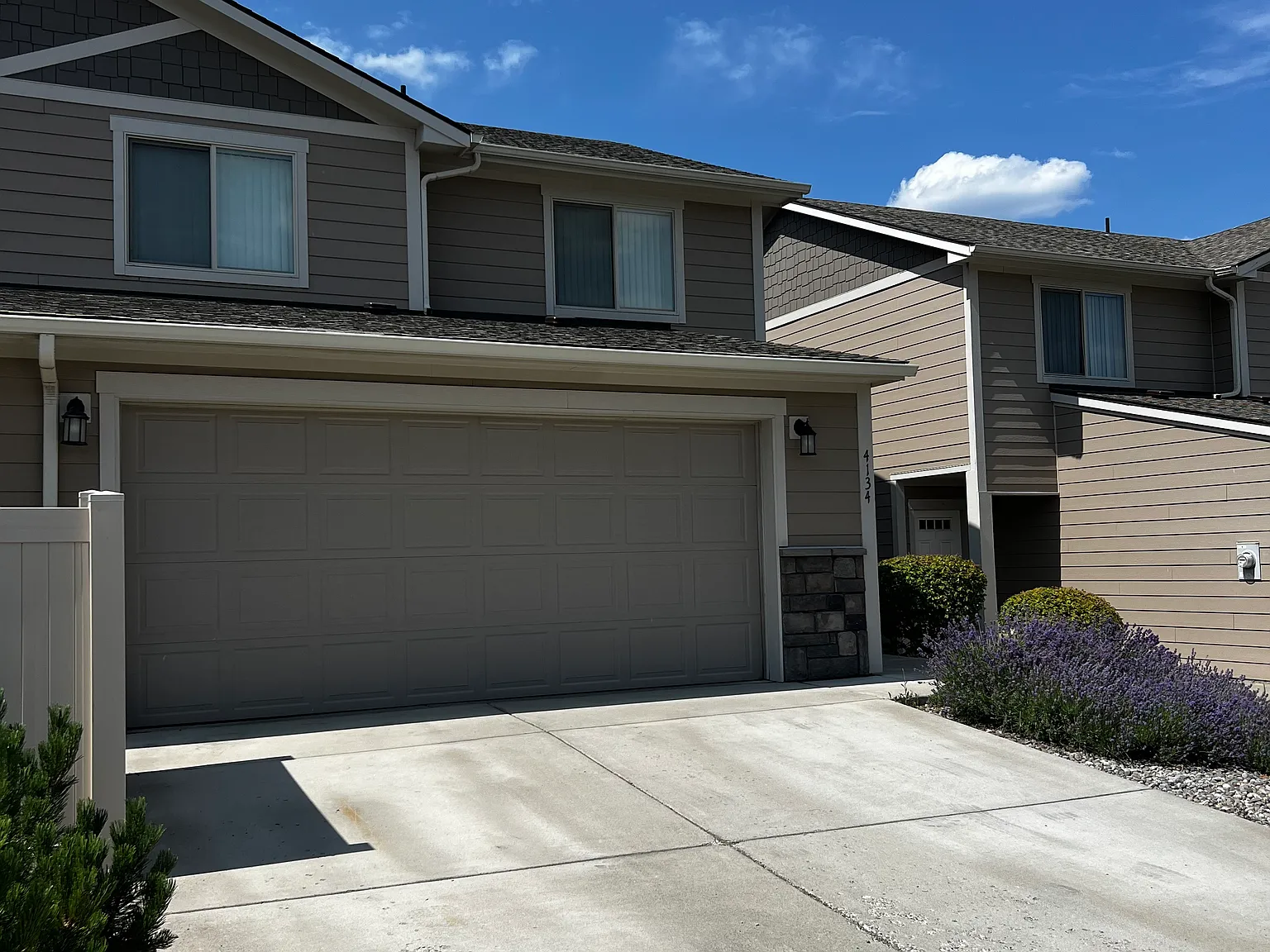 3 bed, 2.5 bath, 1500 sqft, $1,850 — Photo 2