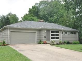 3007 W 49th Ter, Westwood, KS 66205