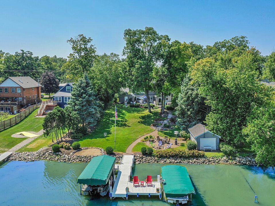 1st image of 2141 Lakeshore DRIVE