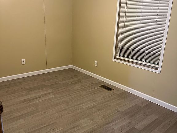 4th image of 2501 S Broadway Ave #5