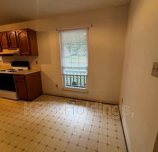 3320 Pinecrest Cir — Photo 9
