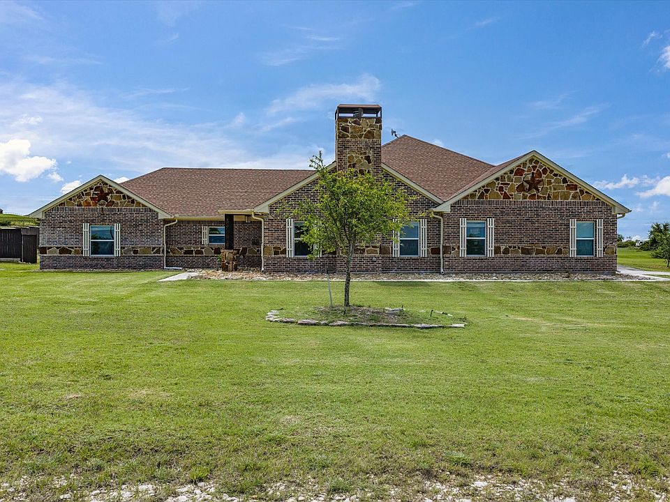1st image of 1032 Justin Dr