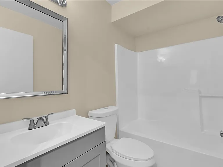 2405 Northlake Dr — Photo 12