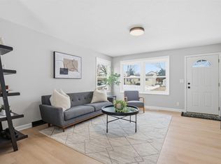 408 Jacolyn Dr NW, Cedar Rapids, IA 52405