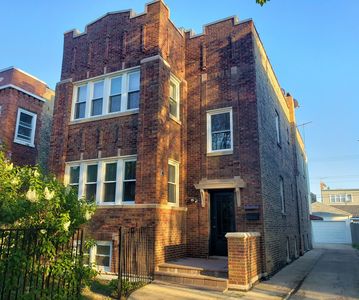 4125 W Barry Ave, Chicago, IL, 60641