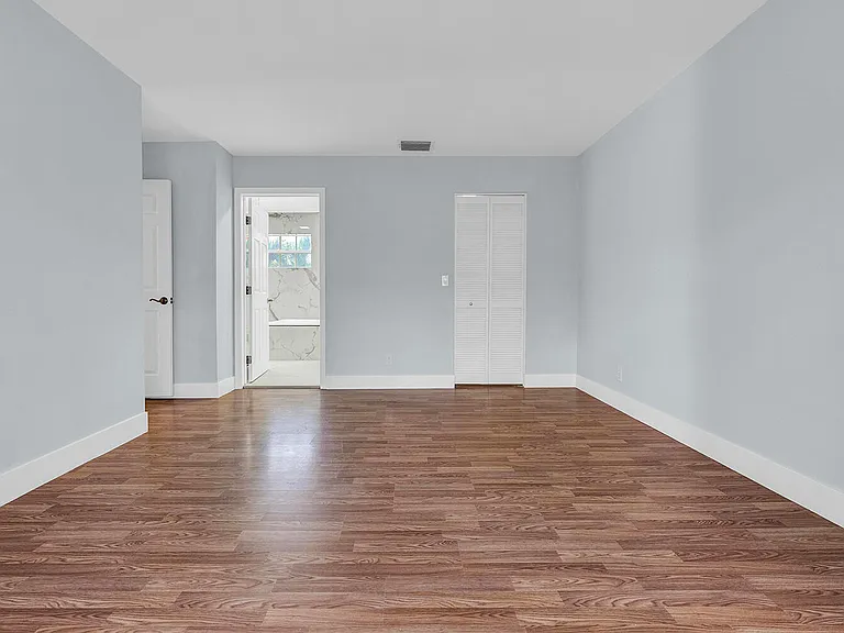 10820 Buttonwood Lake Dr — Photo 19