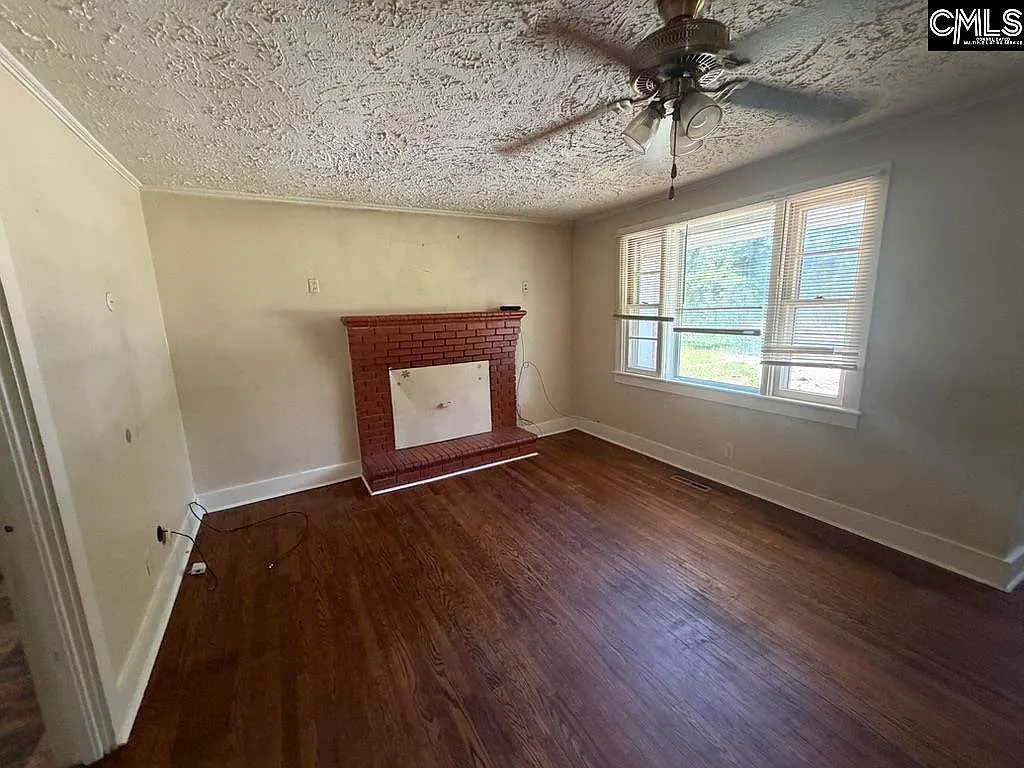 2 bed, 1052 sqft, $1,200 — Photo 2