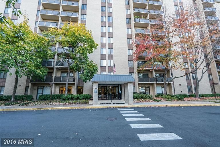 1st image of 3100 S Manchester St APT 420