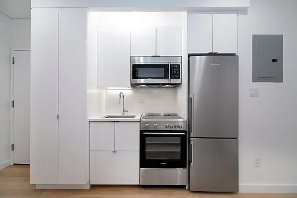 Rented by REAL New York | media 42