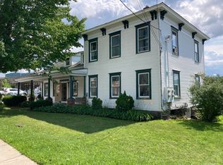 35 W Main St, Richmond, VT 05477