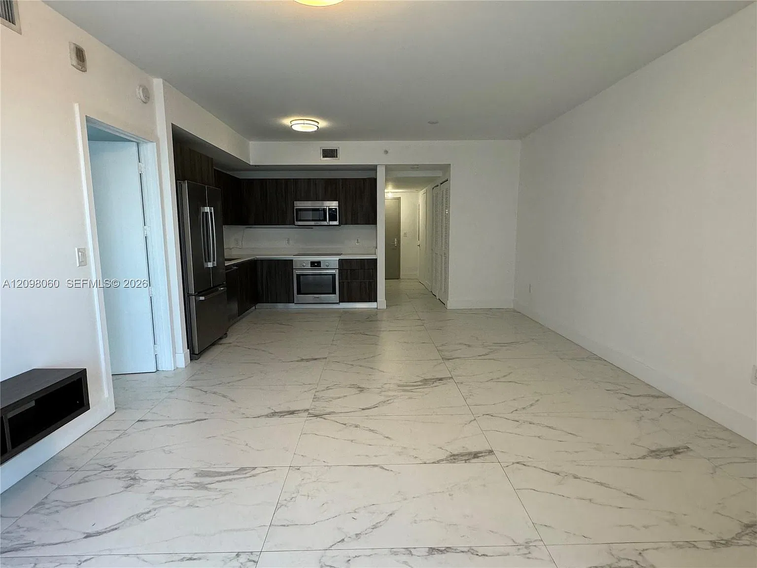 Aria On The Bay Condo — Photo 1