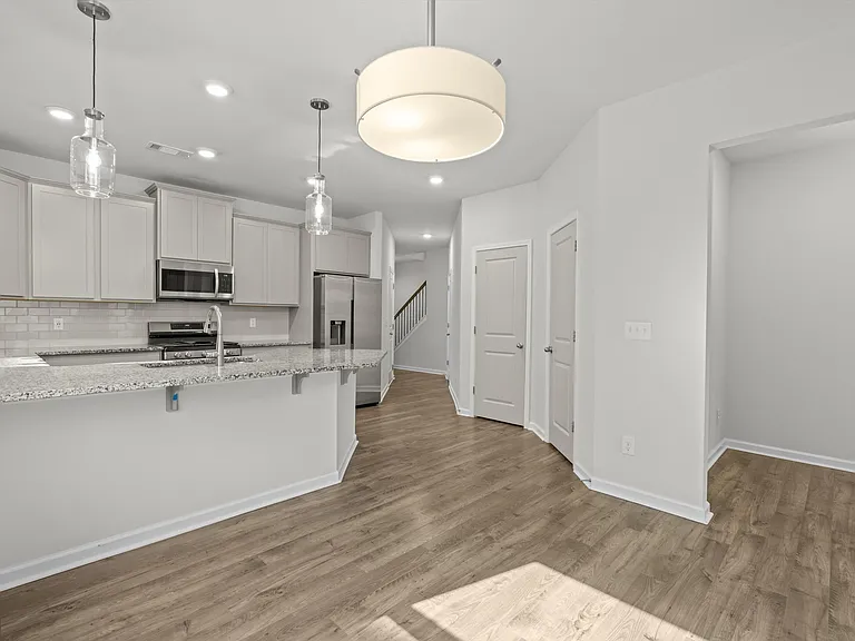 596 Count Fleet Ct — Photo 13