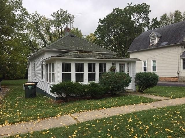 1st image of 202 N Stewart Ave