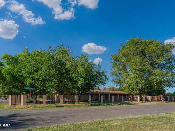 5th image of 7216 W COUNTRY GABLES Drive