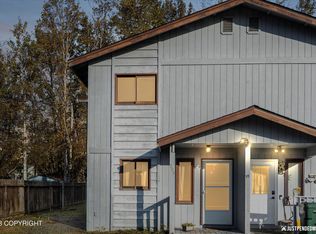 209 Red Leaf Cir, Anchorage, AK 99504