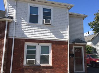 1343 Plainfield St, Johnston, RI 02919