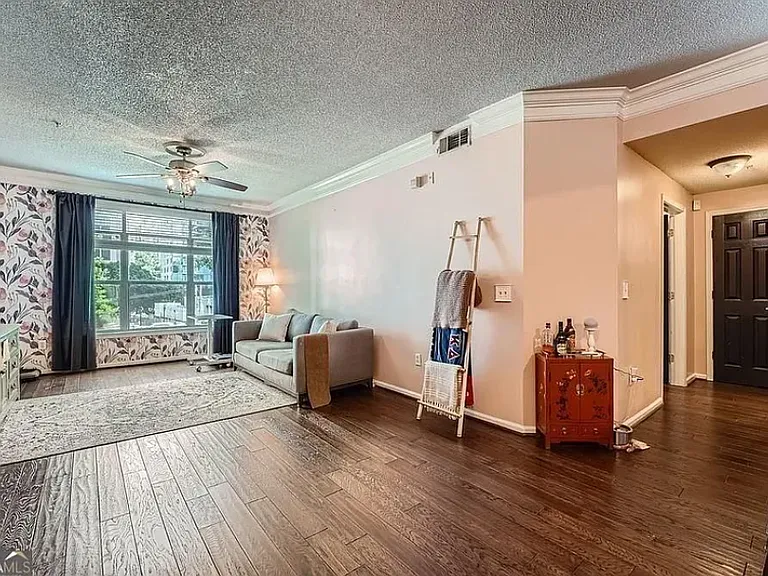 955 Juniper St NE — Photo 11