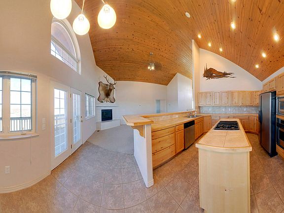 Kitchen & Living Room