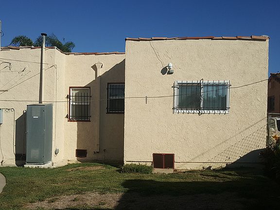3rd image of 8919 S Halldale Ave