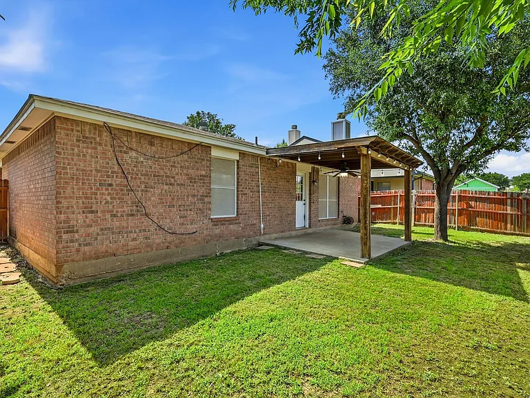 8816 Quarry Cir — Photo 19