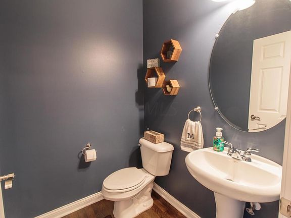 4th image of 8034 Hillingdon Dr