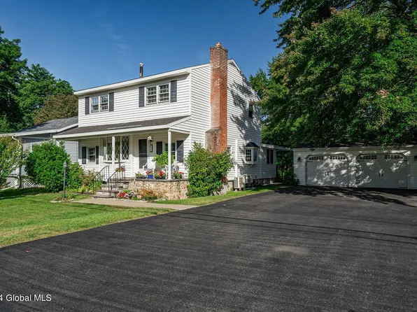 35 Van Heusen Street, Albany, NY 12205