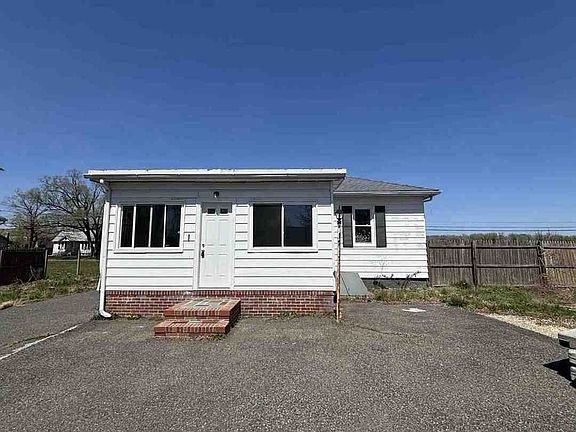 4th image of 113 E Weymouth Rd