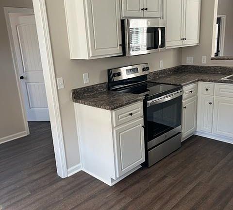 3rd image of 137 Burktown Dr