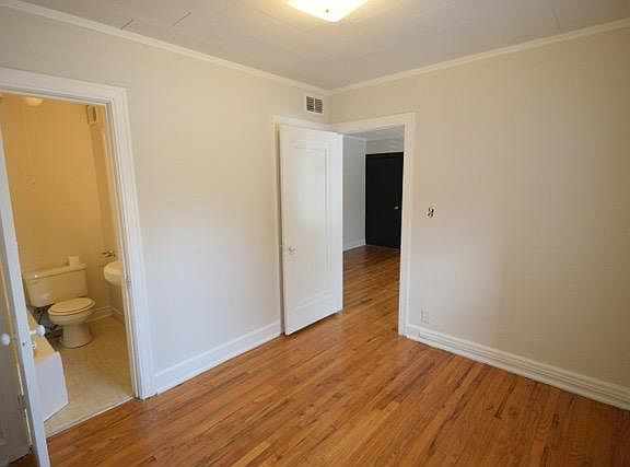 5th image of 720 W 38th St #24C