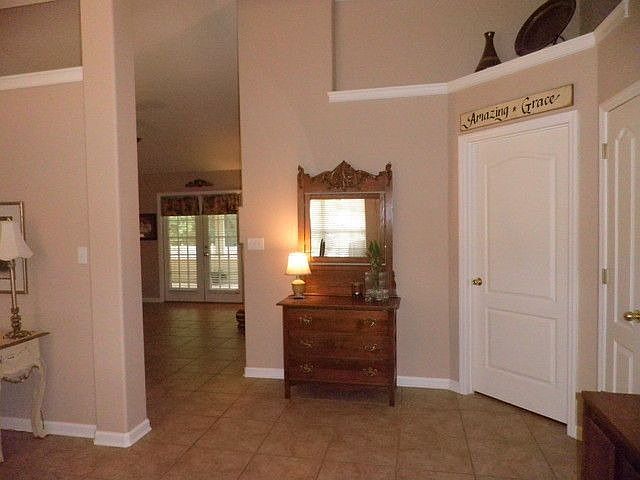 2nd image of 949 Park View Dr