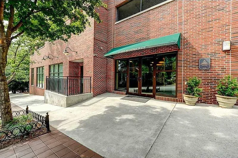 115 W Peachtree Pl NW #605