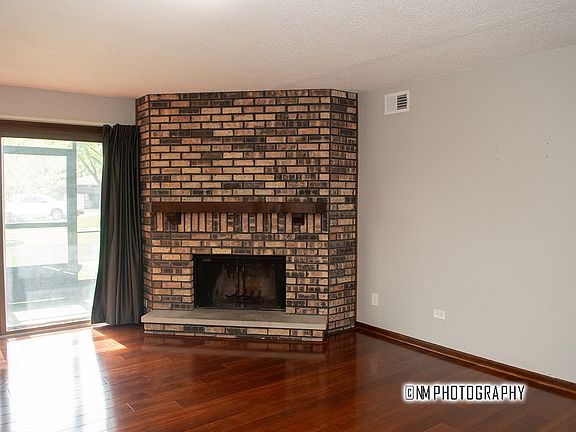 2nd image of 9182 South Rd APT A