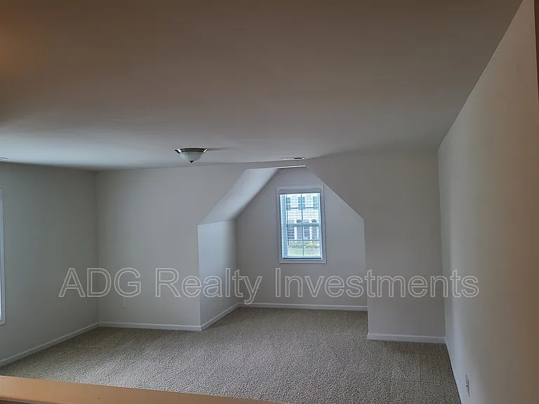 1577 Cambria Ct — Photo 6