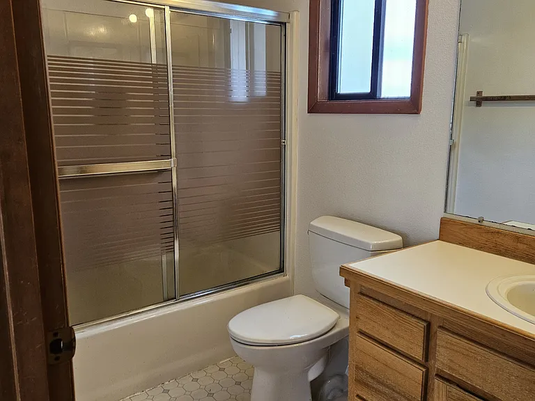 master bathroom upstairs