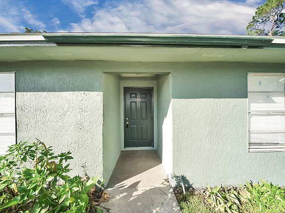 2nd image of 1928 Agora Cir SE APT 105
