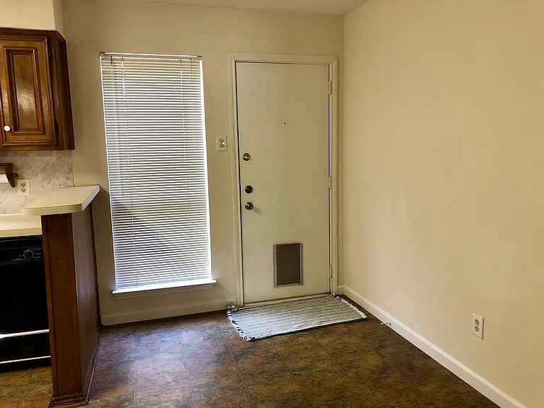 1300 Speight Ave — Photo 5