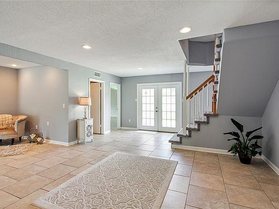 5th image of 104 Tinsley Dr
