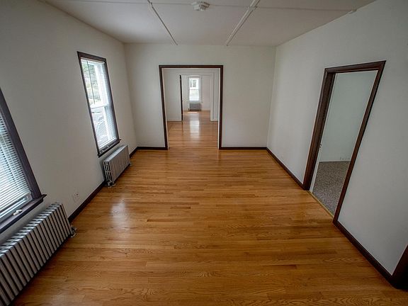 2nd image of 78 Walnut St APT 1