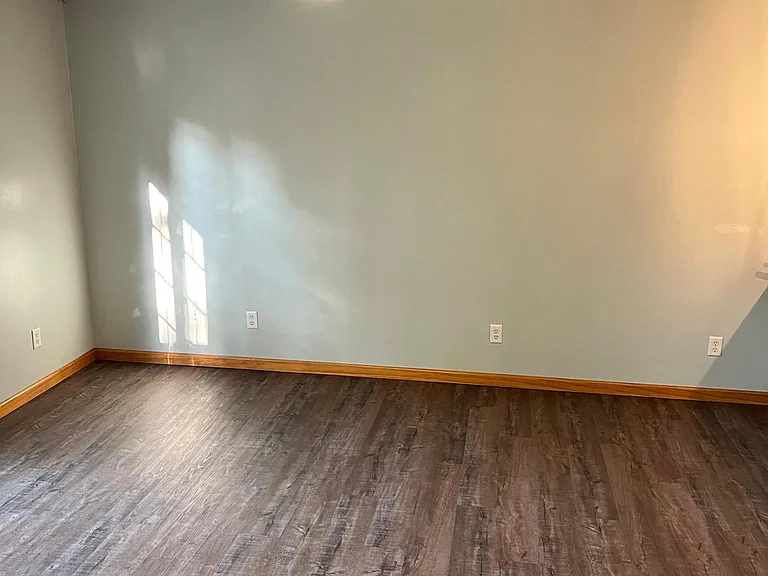 402 Prentice St — Photo 12