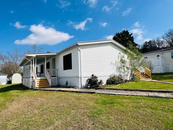 5897 Ed Ken Dr, Ooltewah, TN 37363