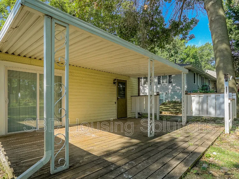 1002 Orchard Ave — Photo 8